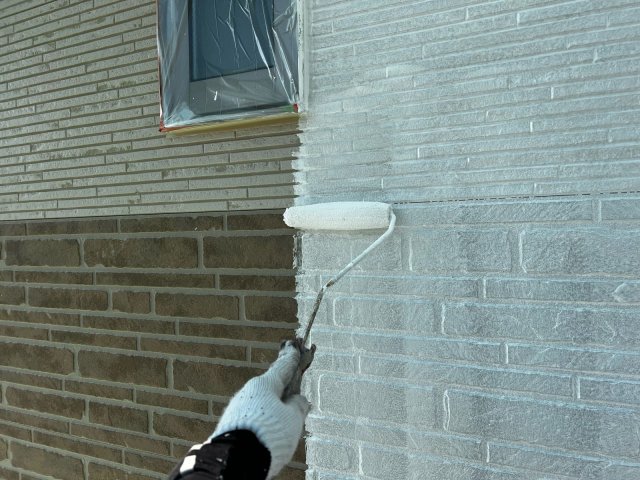 太田市由良町 屋根外壁塗装 外壁 下塗り ミヤケン