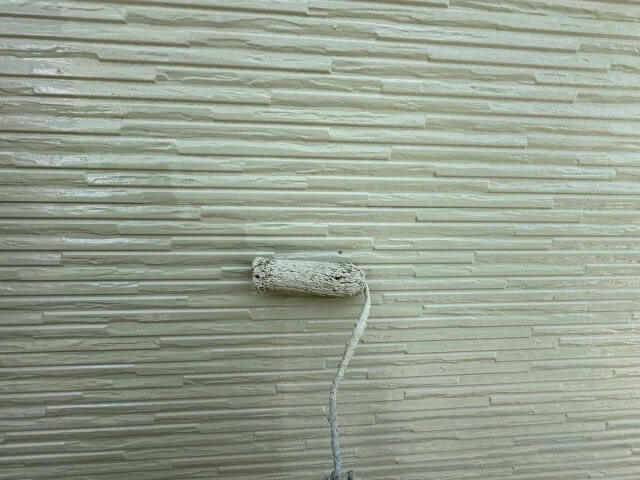 前橋市樋越町 外壁塗装 外壁 上塗り 1回目 ミヤケン