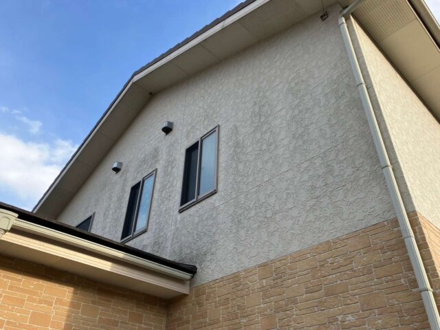 沼田市蓮根町 外壁 汚れ ミヤケン