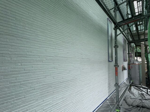 前橋市箱田町の外壁の上塗り1回目の写真 ミヤケン