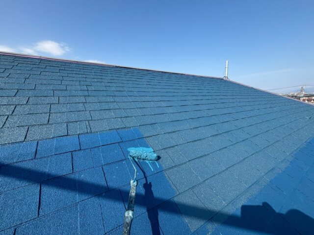 前橋市箱田町の屋根の上塗り1回目の写真 ミヤケン