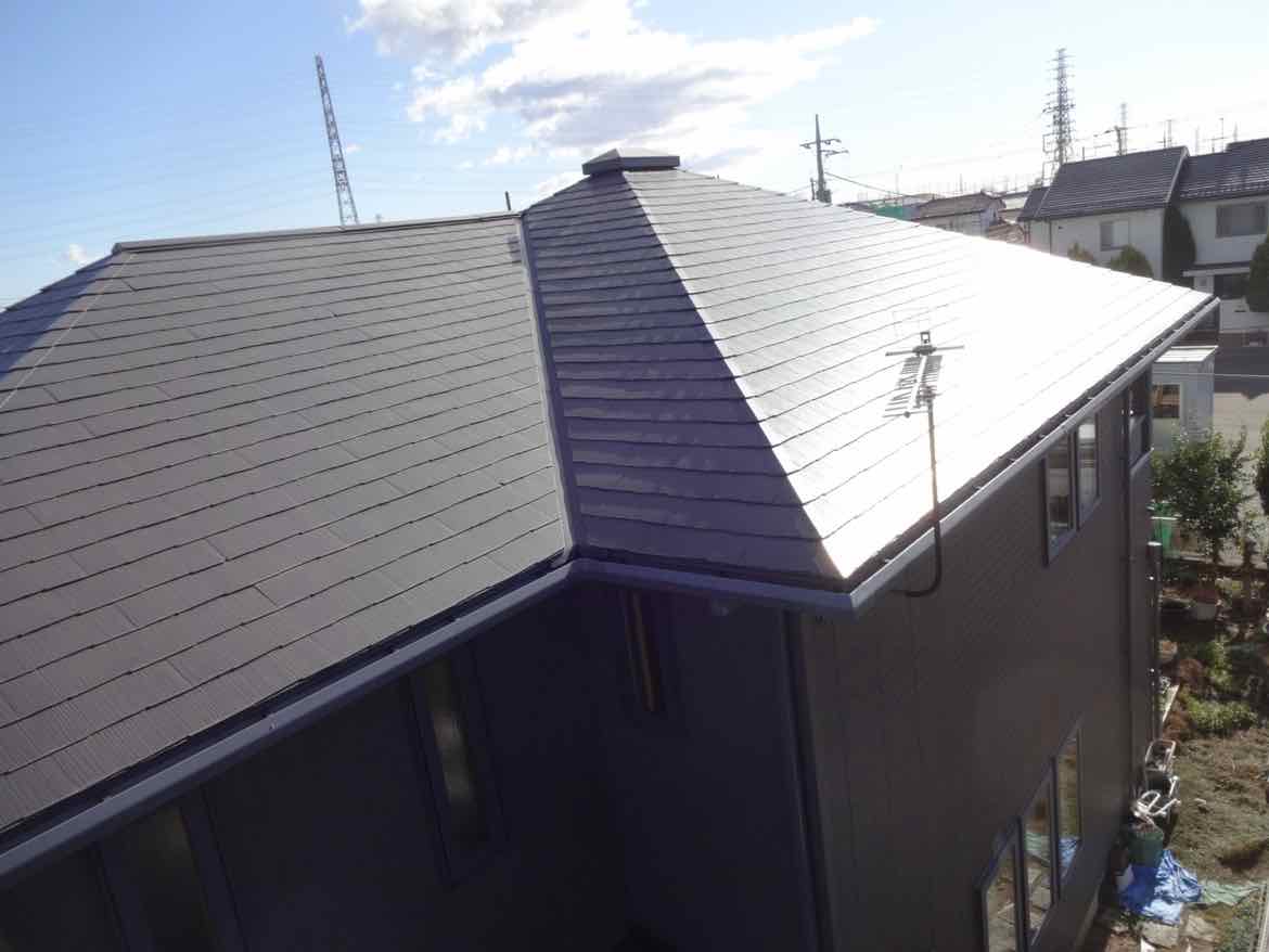 ミヤケン施工|高崎市東貝沢町 スレート屋根5年後の遮熱フッ素塗料の塗膜状態