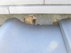 0206 02 屋根瓦漆喰部分 施工前 1dbf62ccf1aa5476102bcc28ecb4f733