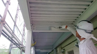 0911 02 階段鉄骨部 上塗り中 28fb9084355f46dd6ef3802e5128a389