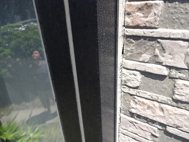 窓回りコーキング 窓回りコーキング
