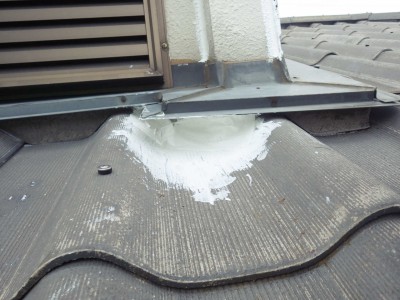 0820 04 屋根漆喰隙間部分 施工後 640fe03ceaf61cea869001258524c468
