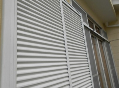 1023 08 雨戸 施工後 82e8307683572c916825c4ccdf131ed6