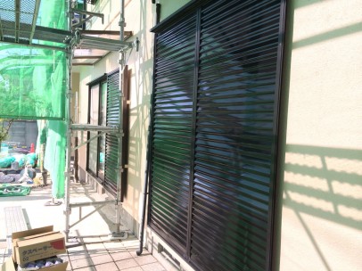 1112 03 雨戸 施工後 82e92aba278426e60e06ac6b197ea369