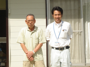 素敵な玄関の前で記念撮影 素敵な玄関の前で記念撮影