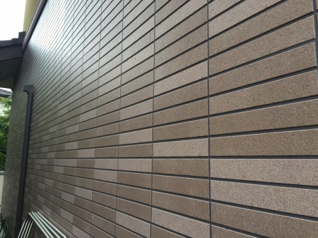 桐生市 タイル調サイディング外壁のお見積り 塗装中の様子をご紹介 株式会社ミヤケン
