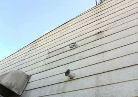 ラップサイディングの外壁のお家へひび割れ補修のお見積りに伺いました 株式会社ミヤケン