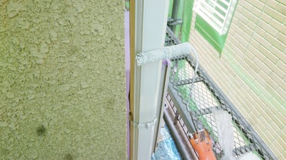 0617 11 軒樋 上塗り2回目中 cc6ee9766bb5407aa1606672f2a6d550