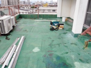 0728 04 屋上 防水シート 施工前 d6d70413a35ad4daa5c0e6325057a529