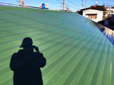 群馬県前橋市 鉄板の切妻屋根塗装工事 群馬県前橋市 鉄板の切妻屋根塗装工事