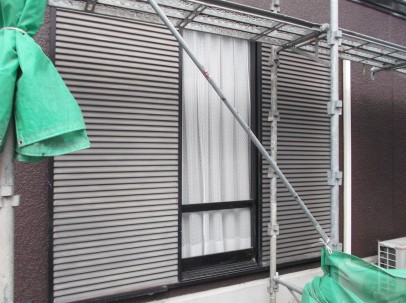 1009 01 雨戸 施工前 e70dde52bacca55d6b86459dbf437a11